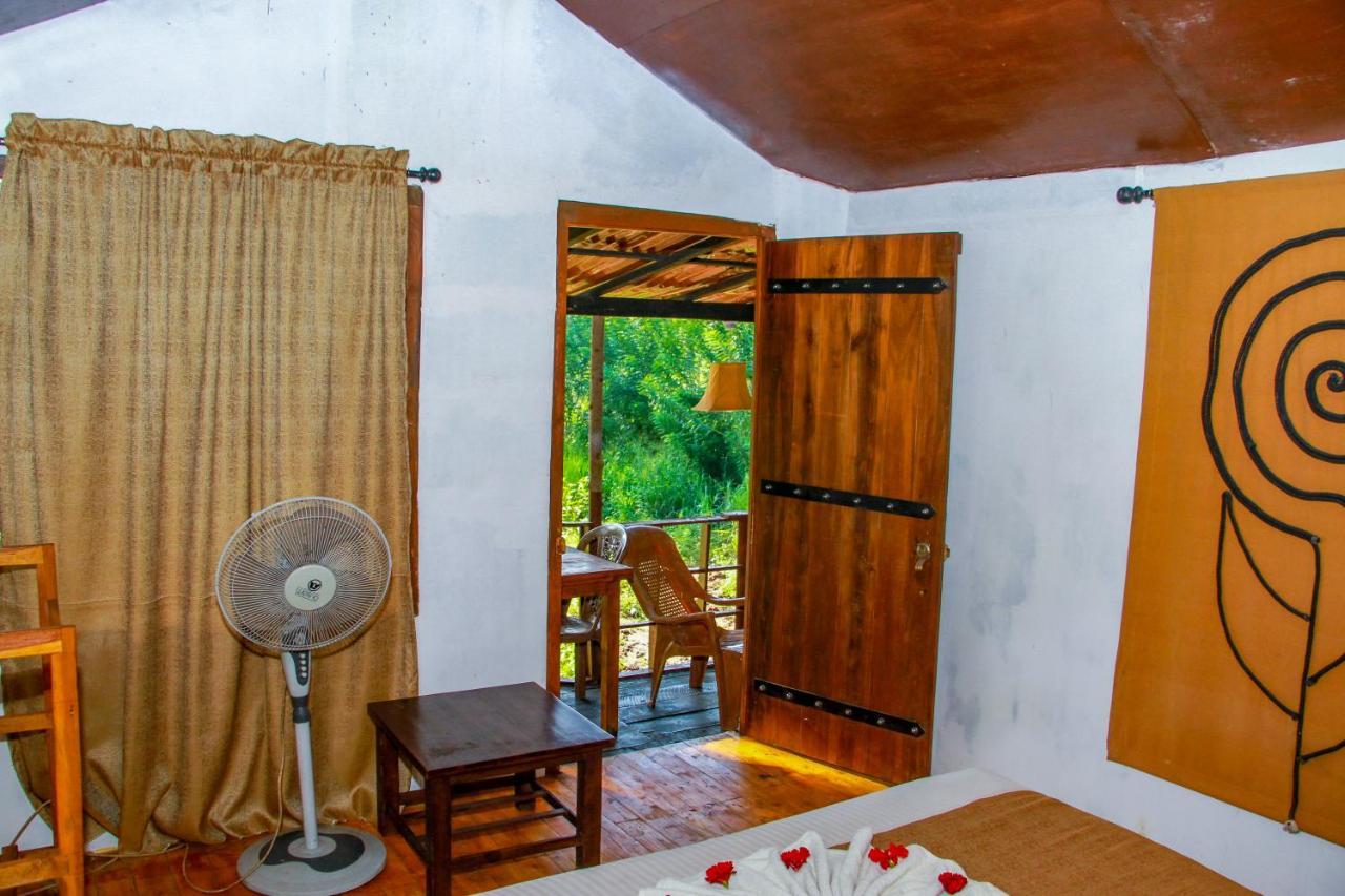 Experience The Comforts Of An Amazing Treehouse Сигирия Экстерьер фото